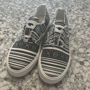 *New* Rocket Dogs Womens Slip-on Shoes